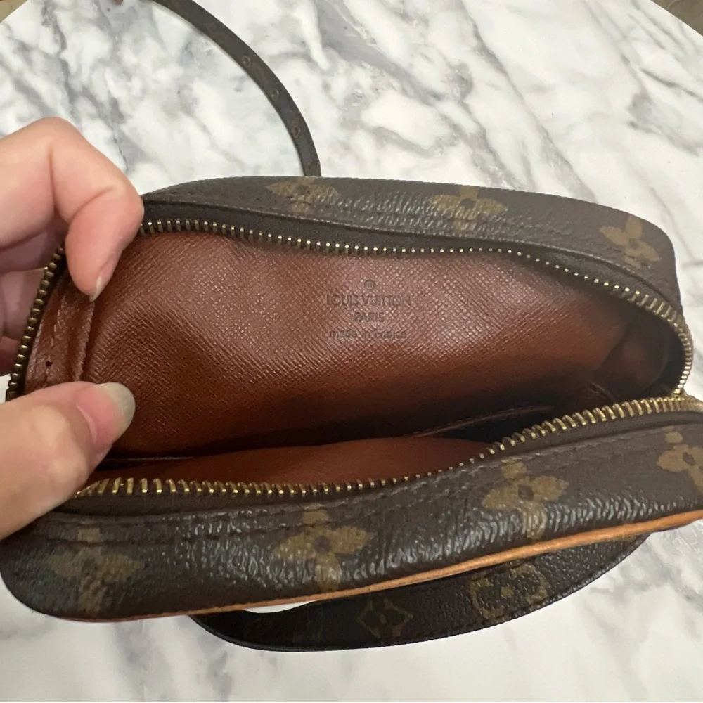 Vintage Louis Vuitton | Danube PM Monogram Crossbody Bag - Picture 11 of 14